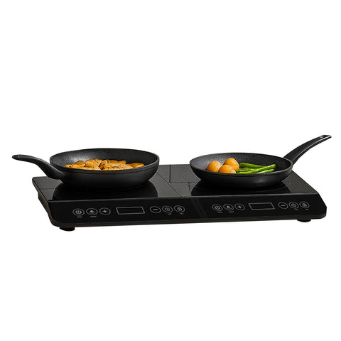 Piastra doppia a induzione Wintem 3500W con padelle antiaderenti, verdure e patate in cottura simultanea, efficienza massima